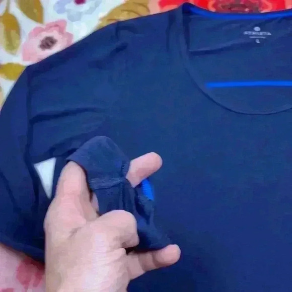 Athleta women’s pullover workout top with thumb holes crewneck size large navy - Picture 3 of 9